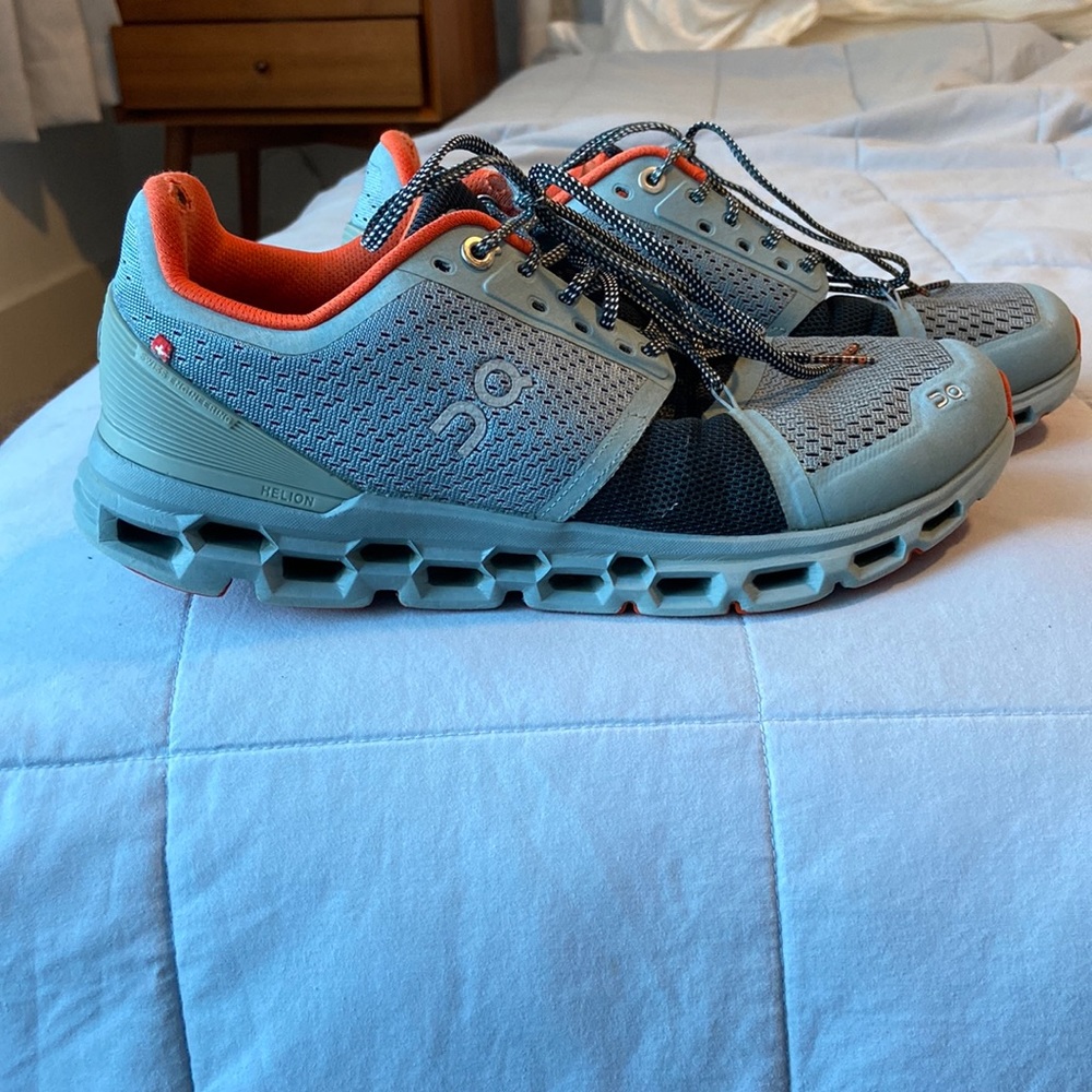 On running, cloudstratus, great condition